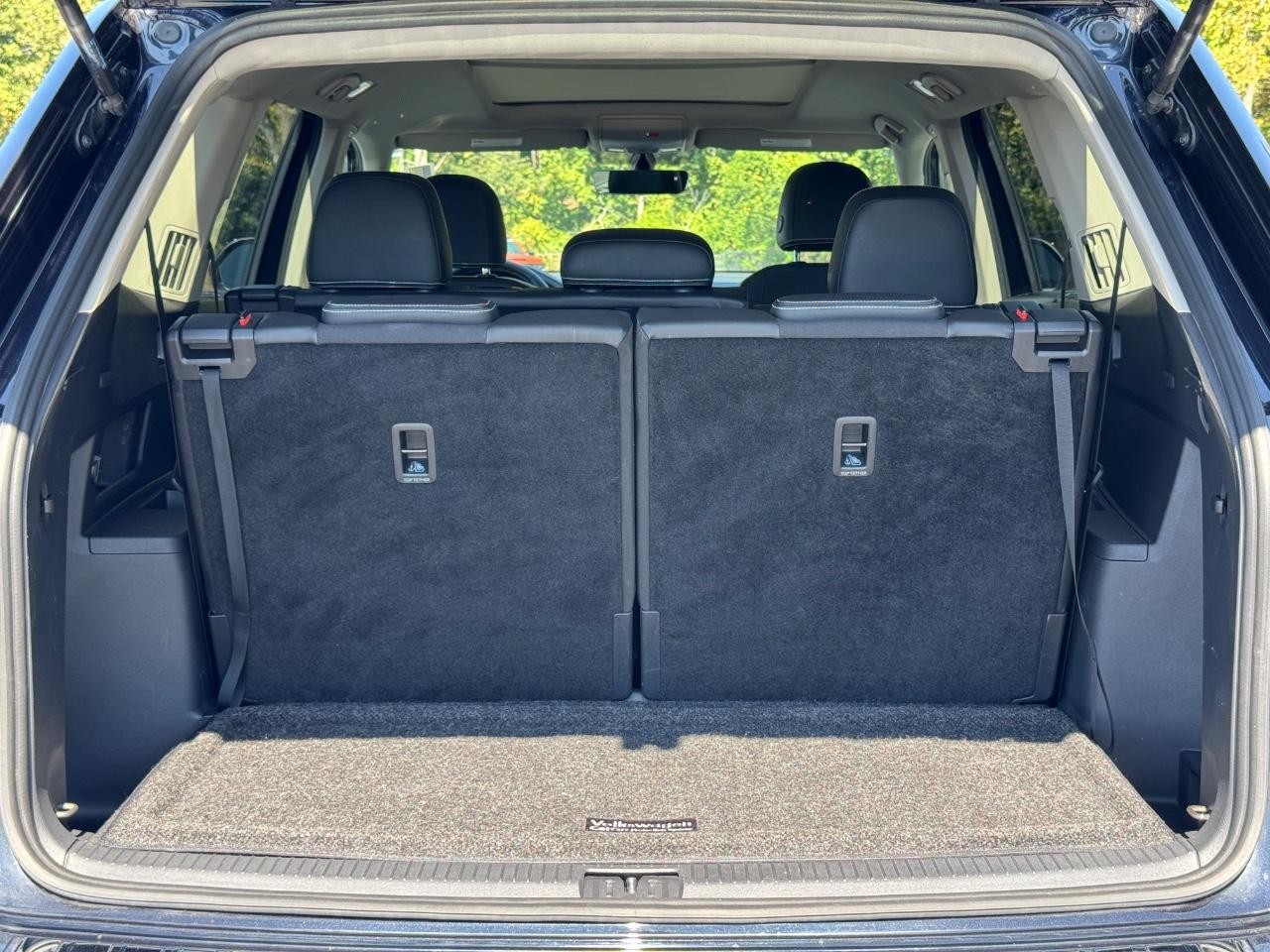 Volkswagen Atlas Vehicle Full-screen Gallery Image 04