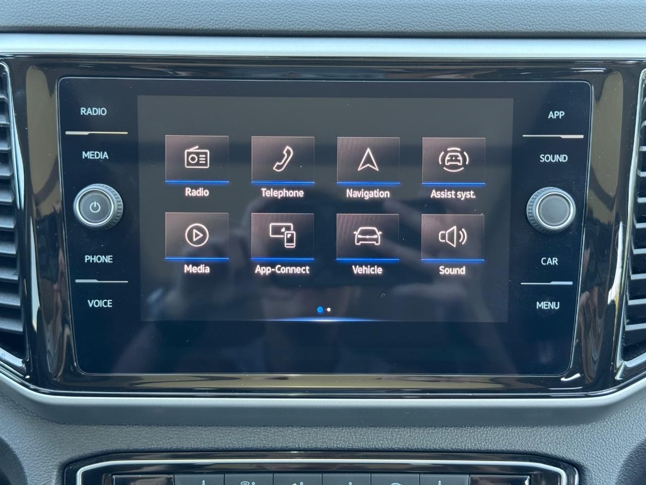 Volkswagen Atlas Vehicle Full-screen Gallery Image 14