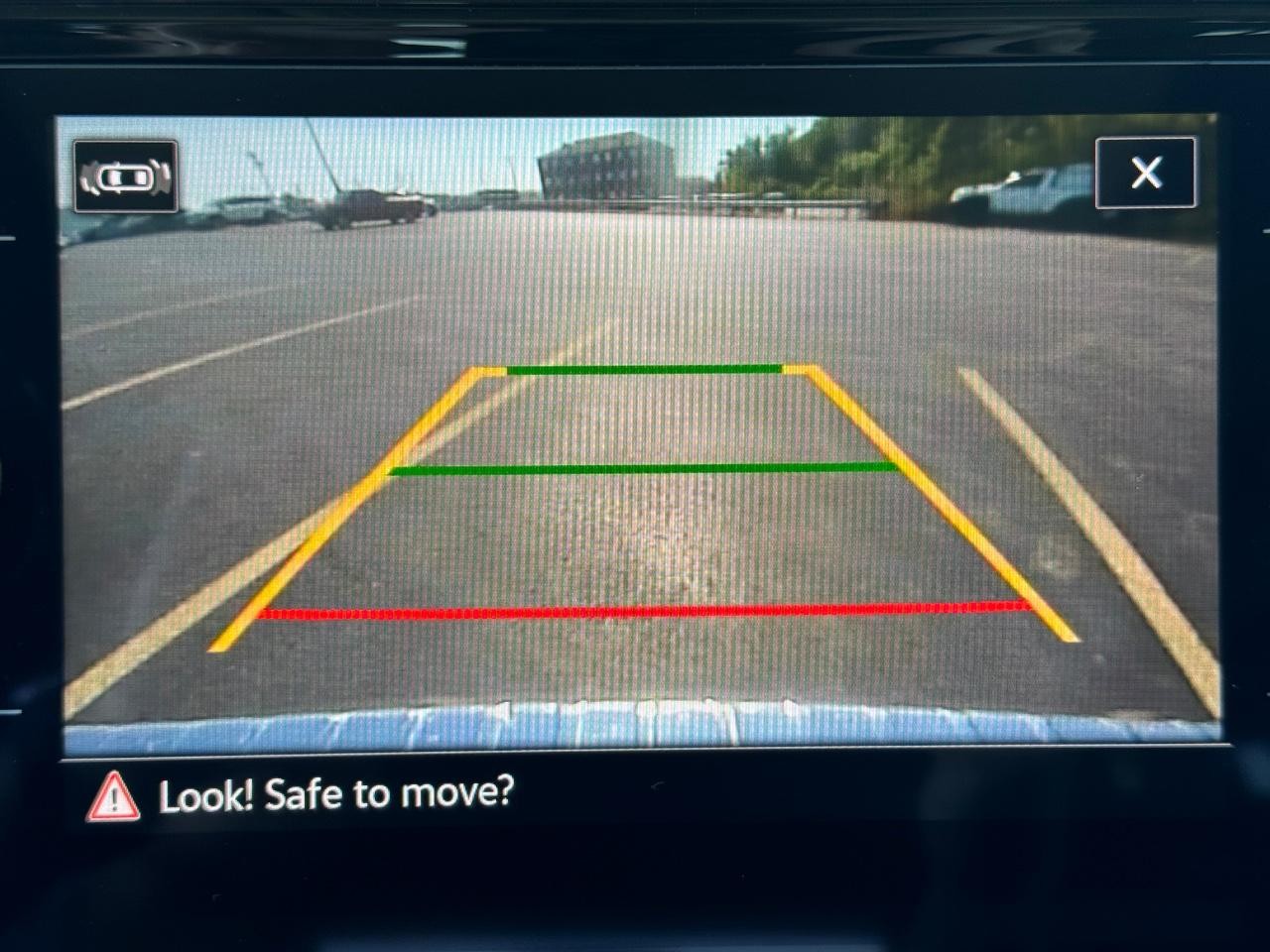 Volkswagen Atlas Vehicle Full-screen Gallery Image 25