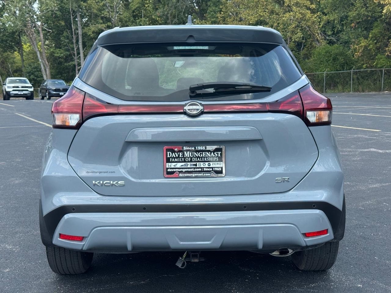 Nissan Kicks Vehicle Full-screen Gallery Image 05