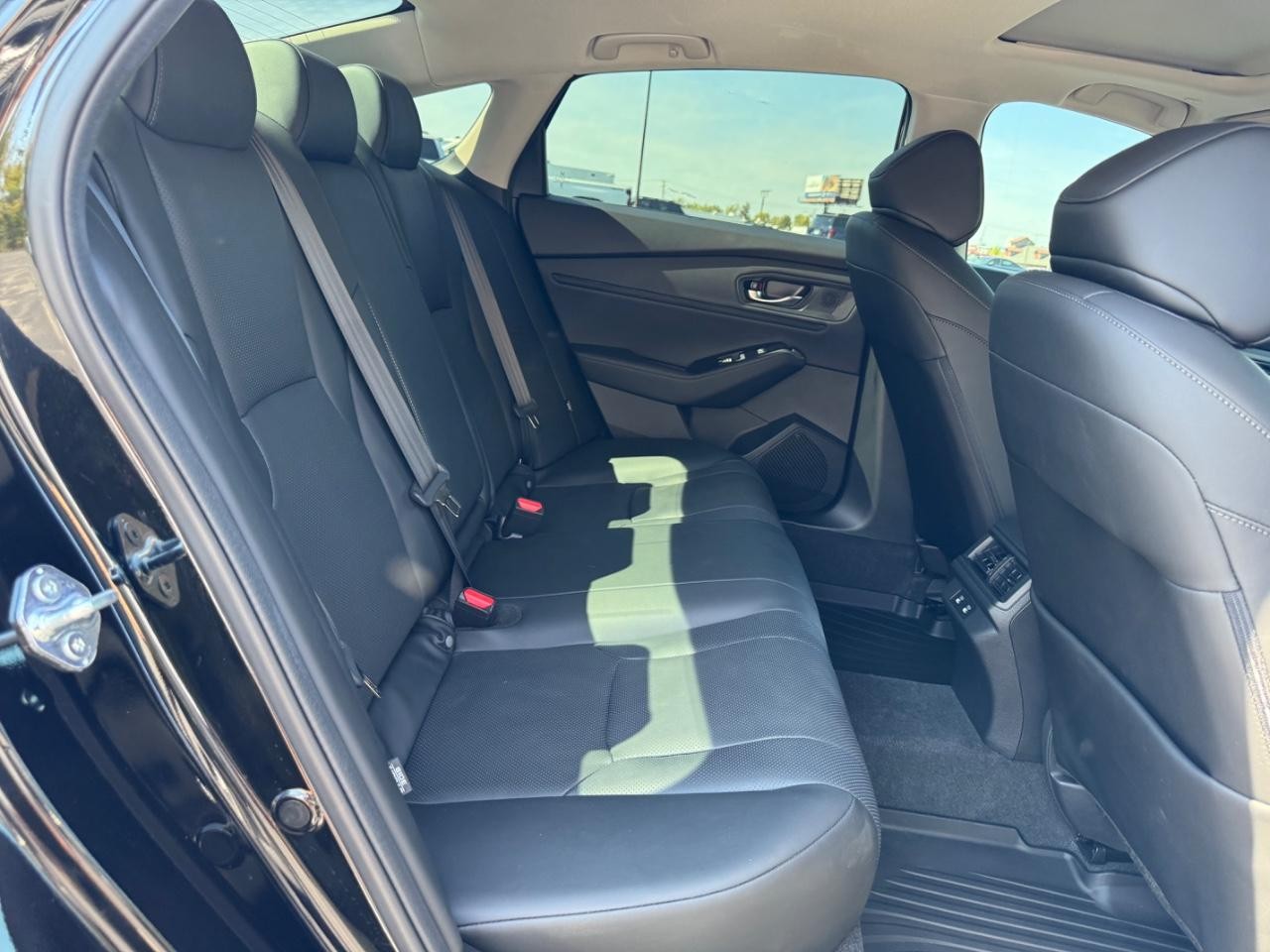 Honda Accord Hybrid Vehicle Full-screen Gallery Image 10