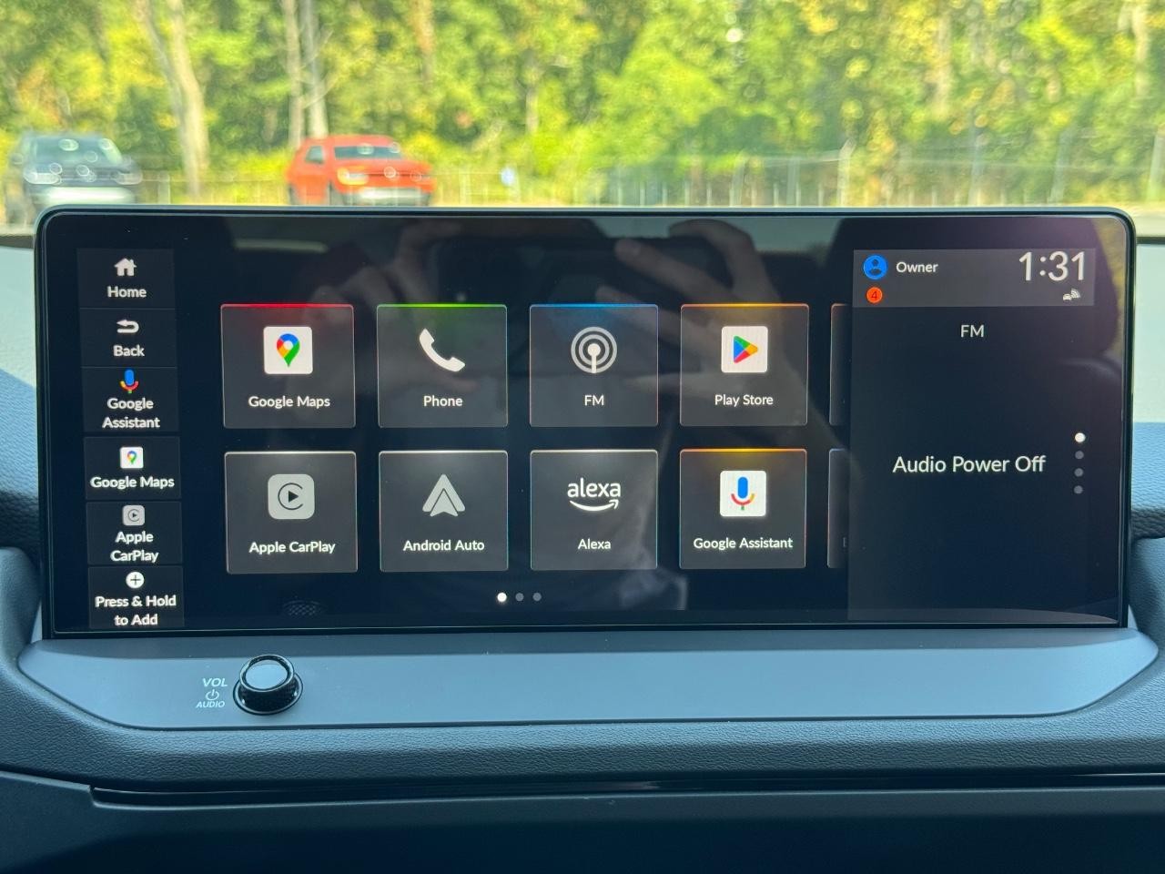 Honda Accord Hybrid Vehicle Full-screen Gallery Image 13