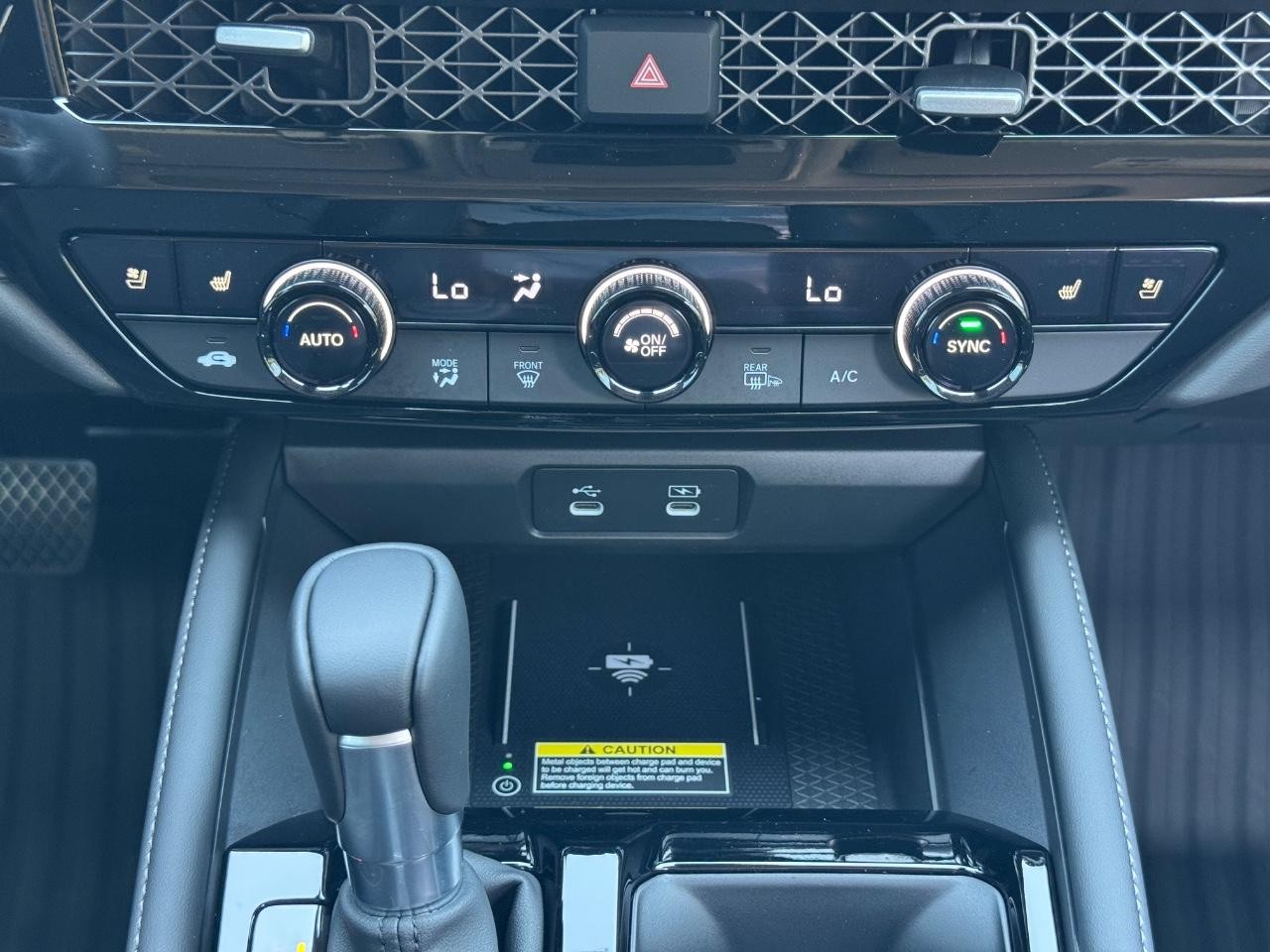 Honda Accord Hybrid Vehicle Full-screen Gallery Image 14