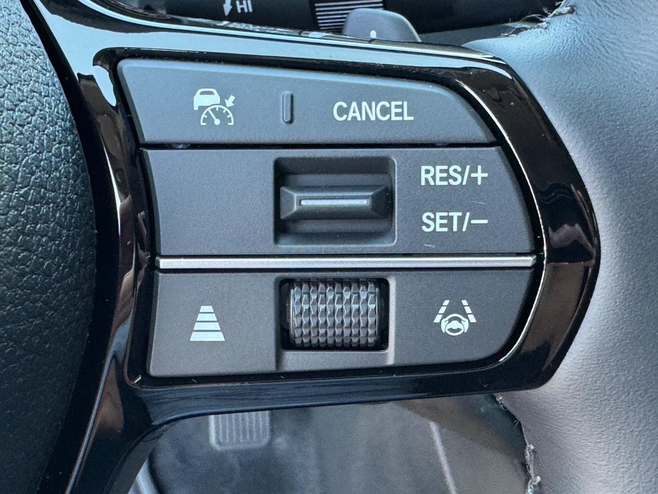 Honda Accord Hybrid Vehicle Full-screen Gallery Image 22