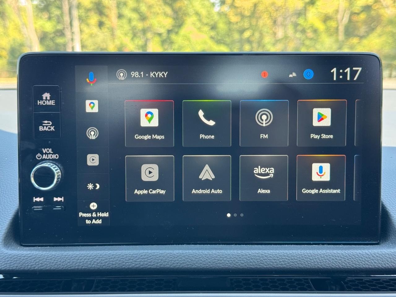 Honda Civic Hatchback Hybrid Vehicle Full-screen Gallery Image 13