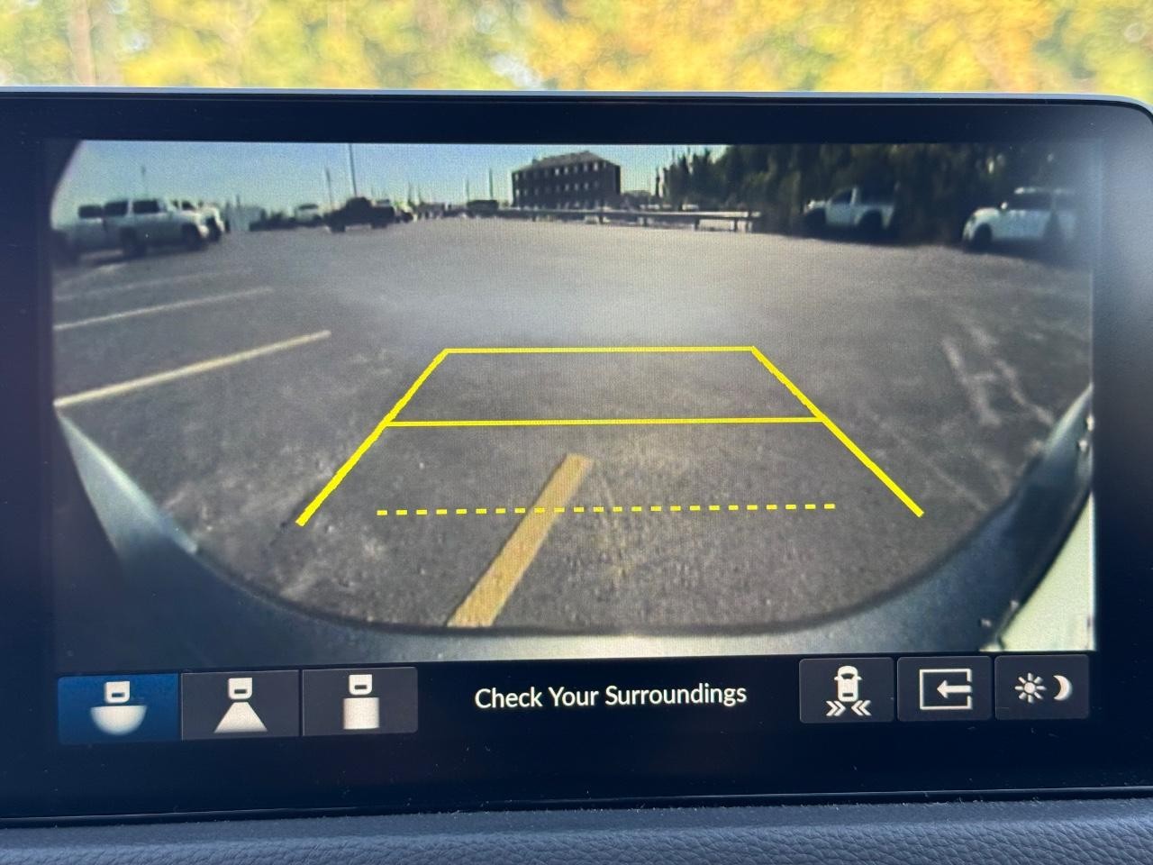 Honda Civic Hatchback Hybrid Vehicle Full-screen Gallery Image 23