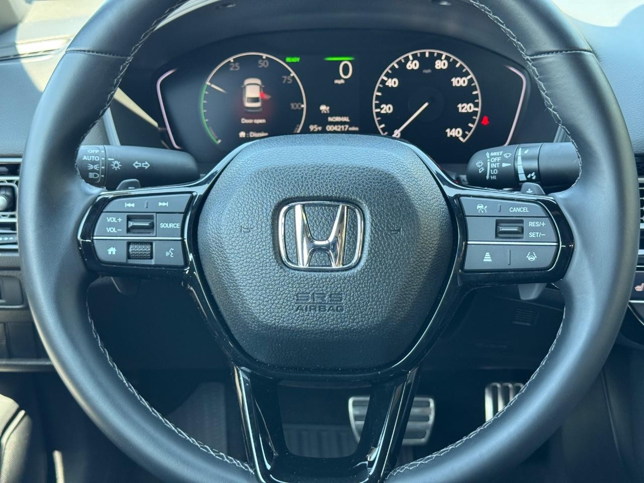 Honda Civic Sedan Hybrid Vehicle Full-screen Gallery Image 12