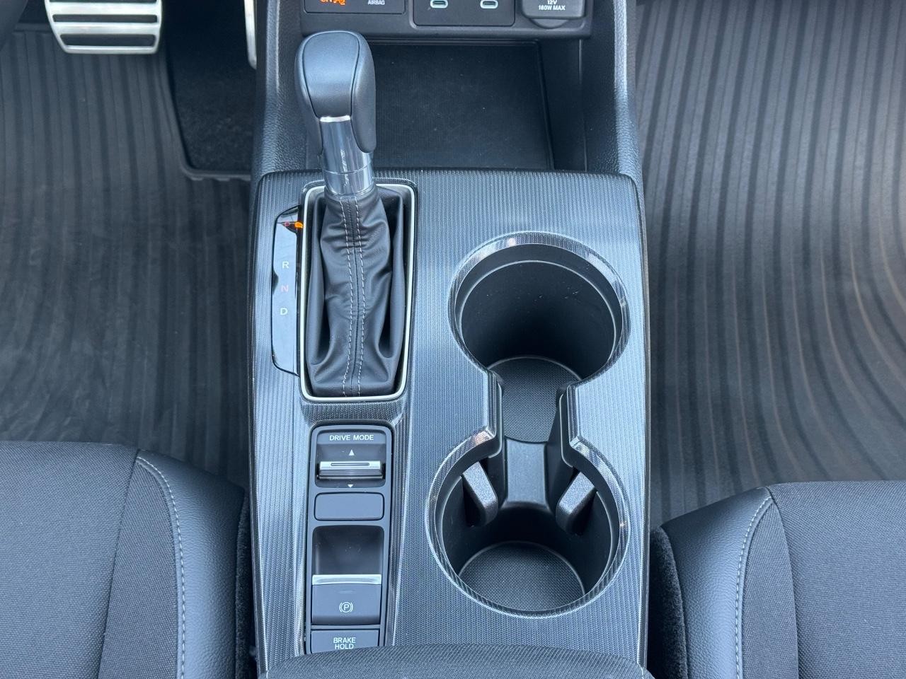 Honda Civic Sedan Hybrid Vehicle Full-screen Gallery Image 15