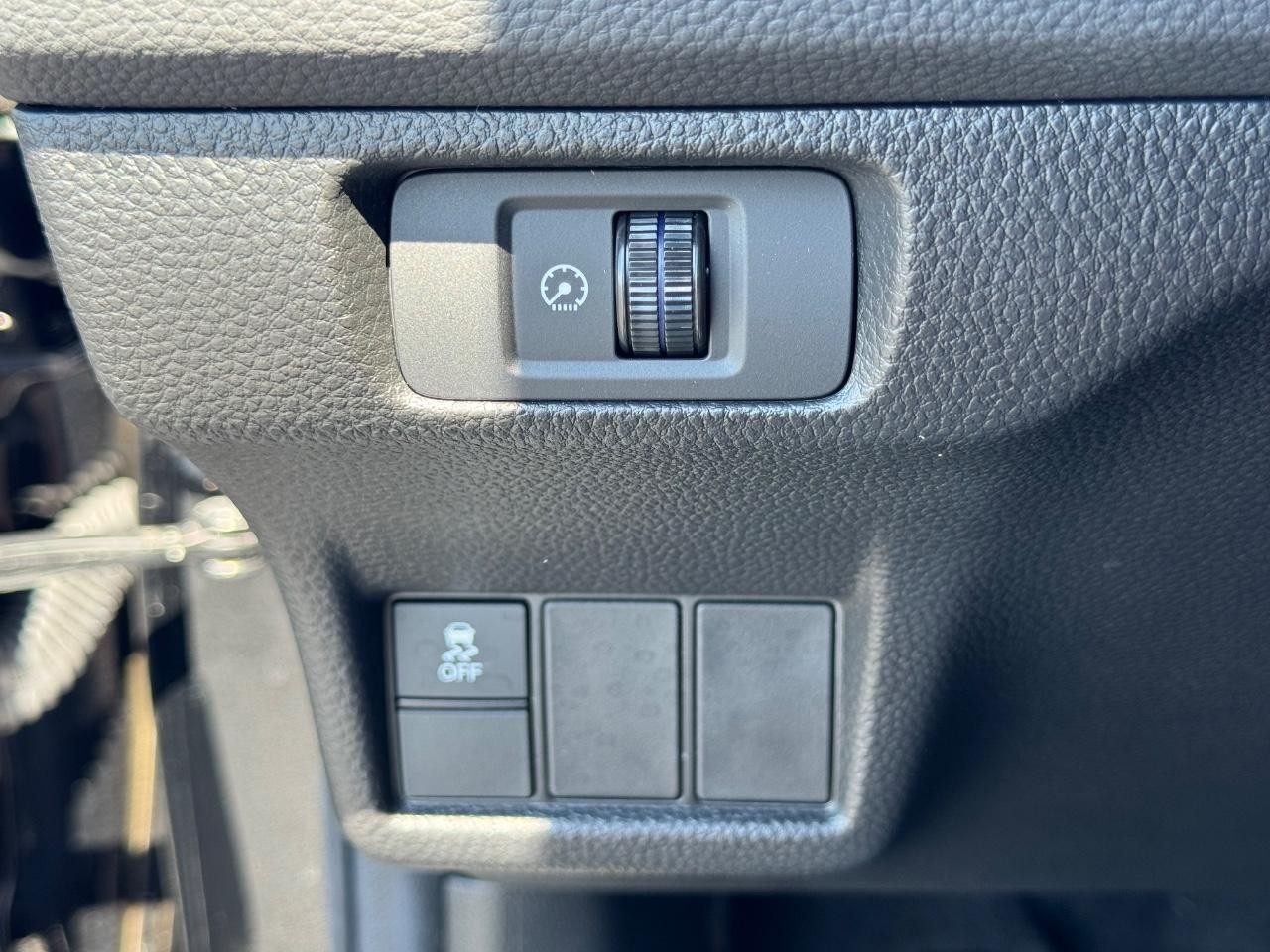 Honda Civic Sedan Hybrid Vehicle Full-screen Gallery Image 22