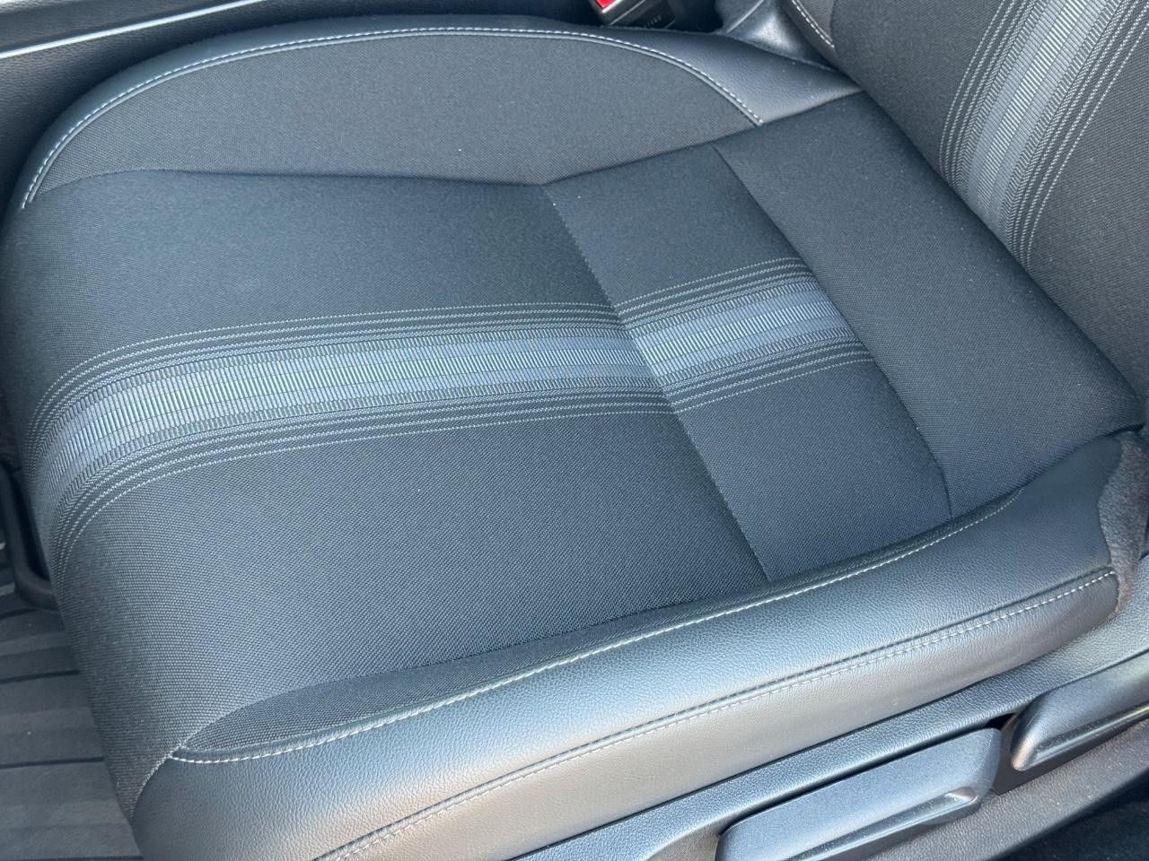 Honda Civic Sedan Hybrid Vehicle Full-screen Gallery Image 25