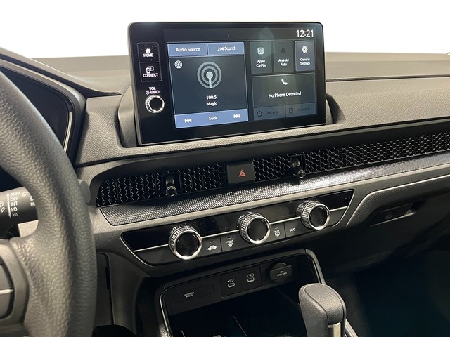 Honda CR-V Vehicle Full-screen Gallery Image 17