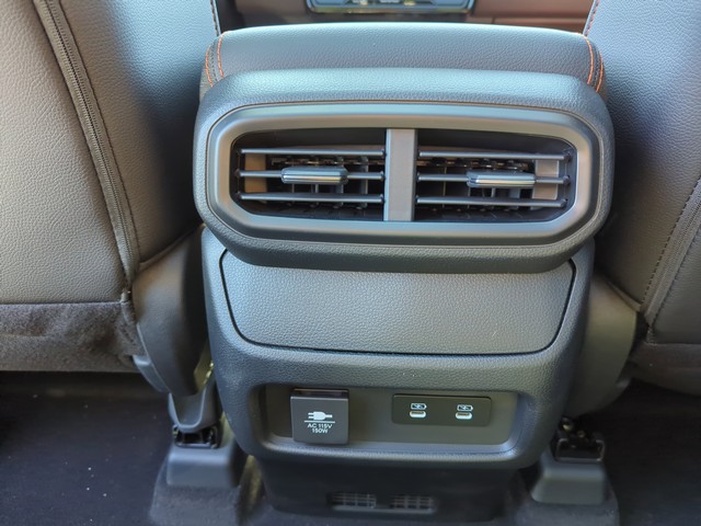 Honda Passport Vehicle Full-screen Gallery Image 25