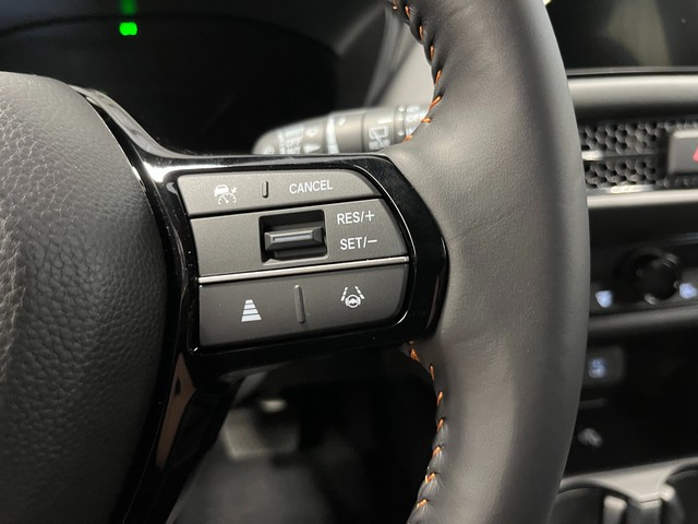 Honda HR-V Vehicle Full-screen Gallery Image 18