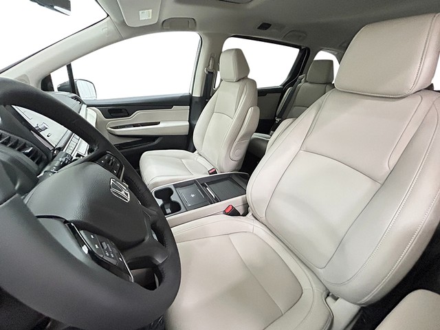 Honda Odyssey Vehicle Full-screen Gallery Image 11