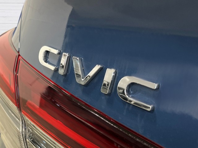 Honda Civic Sedan Vehicle Full-screen Gallery Image 05