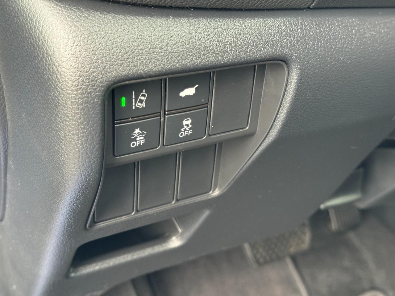 Honda CR-V Vehicle Full-screen Gallery Image 17