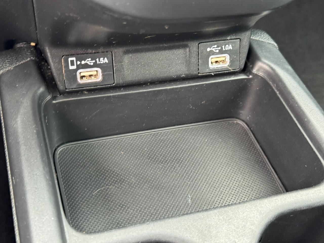 Honda CR-V Vehicle Full-screen Gallery Image 23