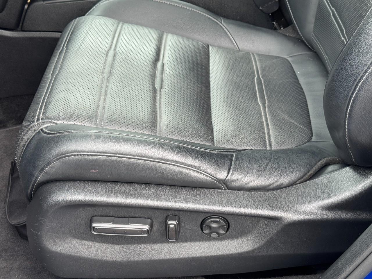 Honda CR-V Vehicle Full-screen Gallery Image 26