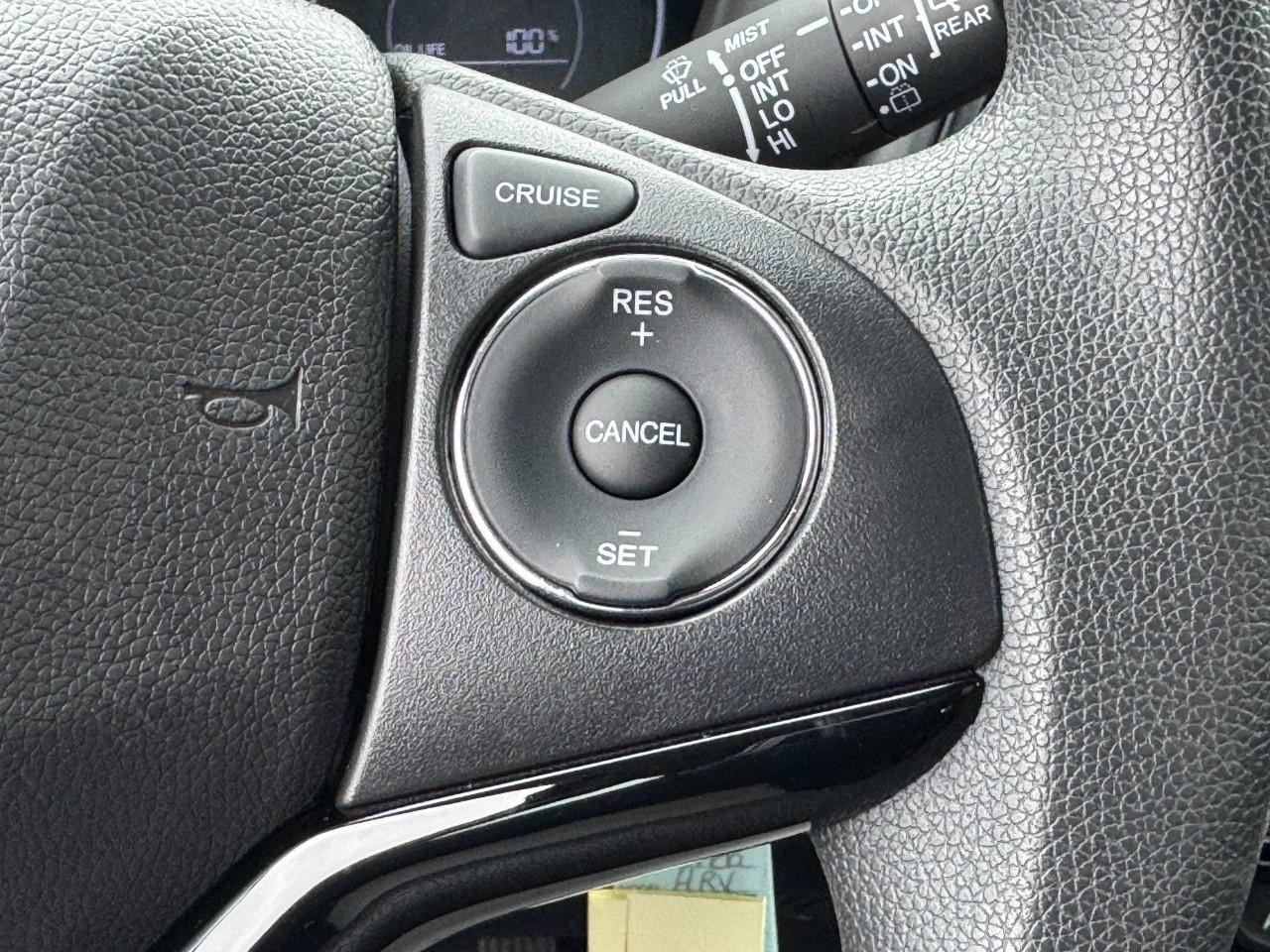 Honda HR-V Vehicle Full-screen Gallery Image 18