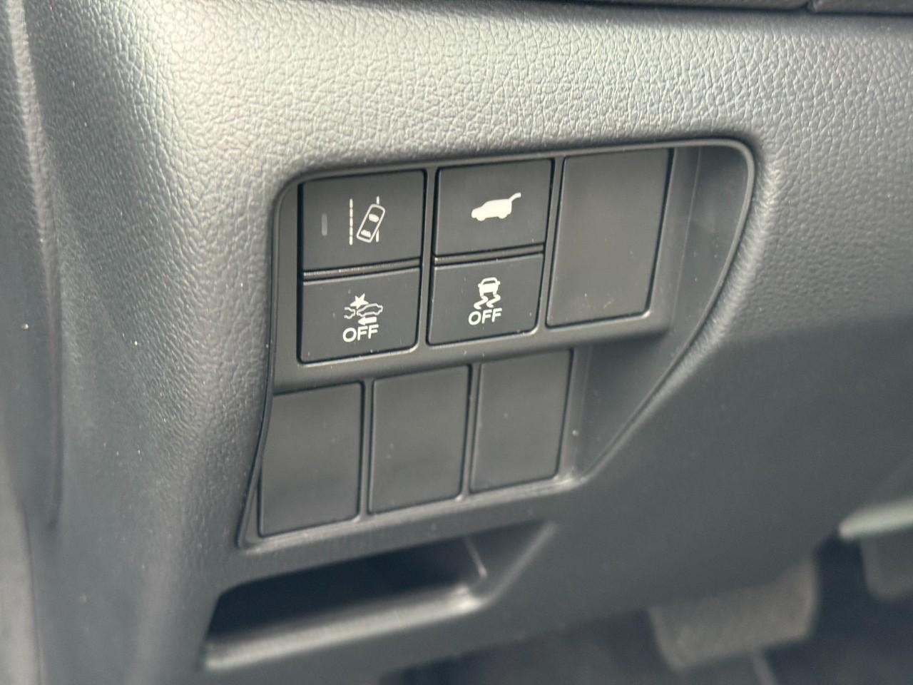 Honda CR-V Vehicle Full-screen Gallery Image 16