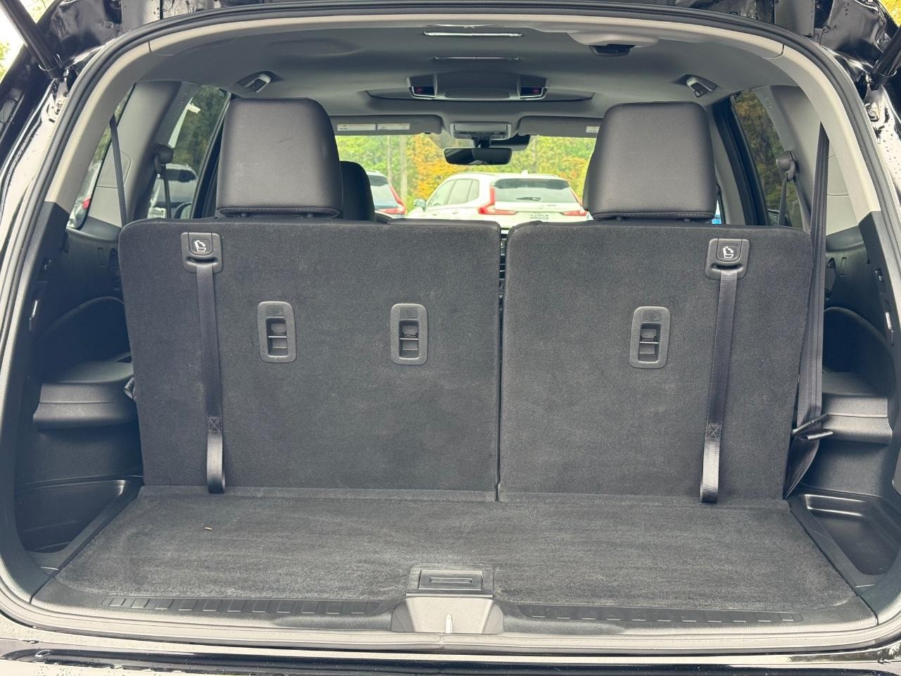 Honda Pilot Vehicle Full-screen Gallery Image 04