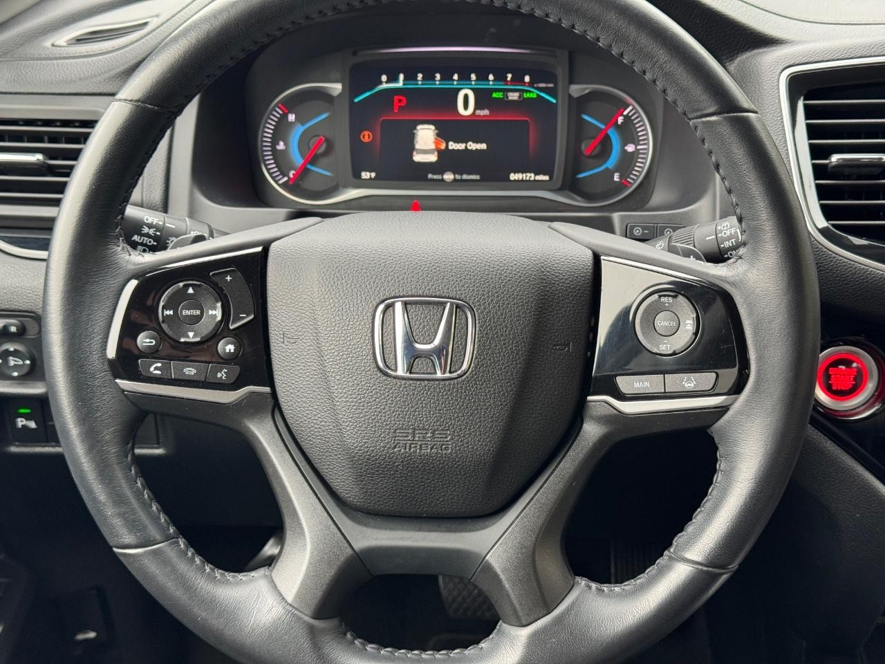 Honda Pilot Vehicle Full-screen Gallery Image 13