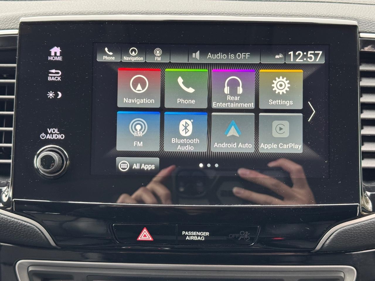 Honda Pilot Vehicle Full-screen Gallery Image 14