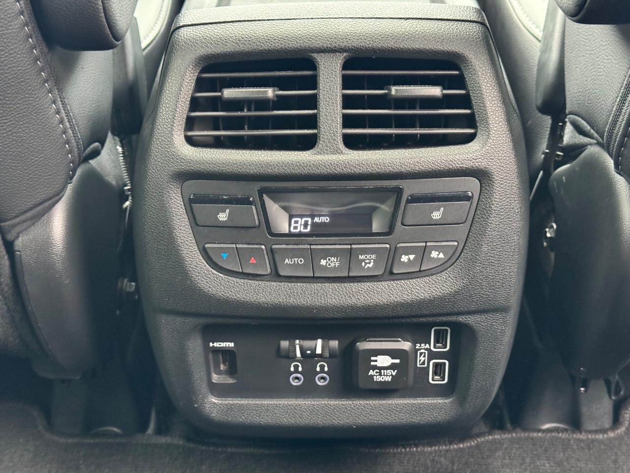 Honda Pilot Vehicle Full-screen Gallery Image 17