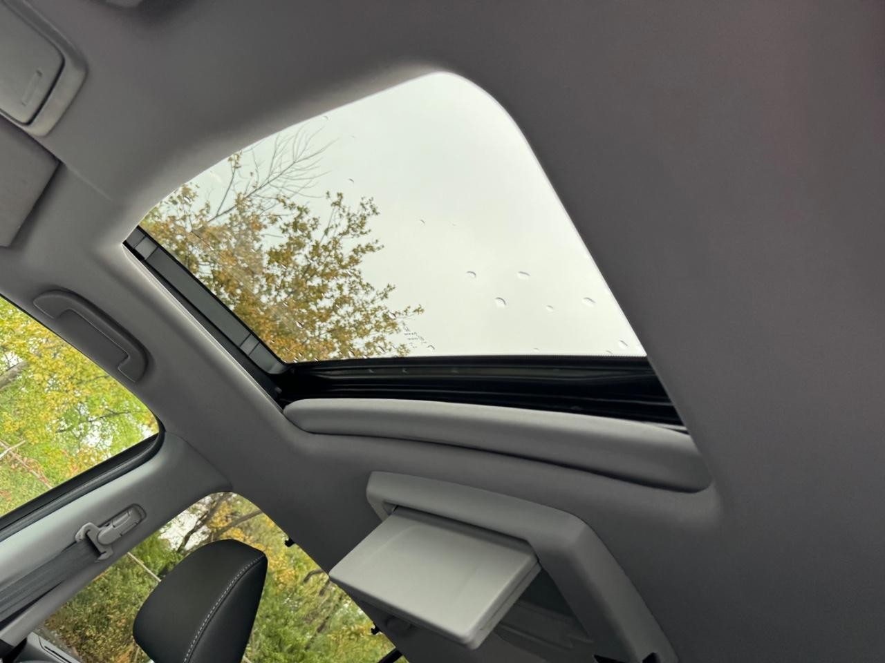 Honda Pilot Vehicle Full-screen Gallery Image 21