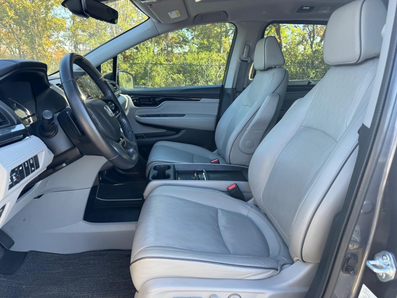 Honda Odyssey Vehicle Full-screen Gallery Image 19