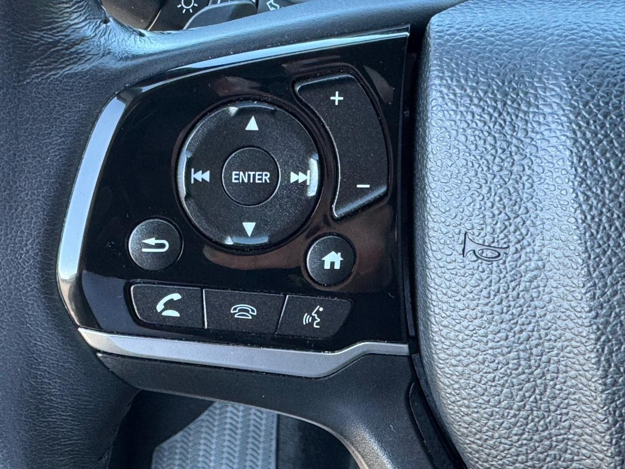 Honda Odyssey Vehicle Full-screen Gallery Image 22