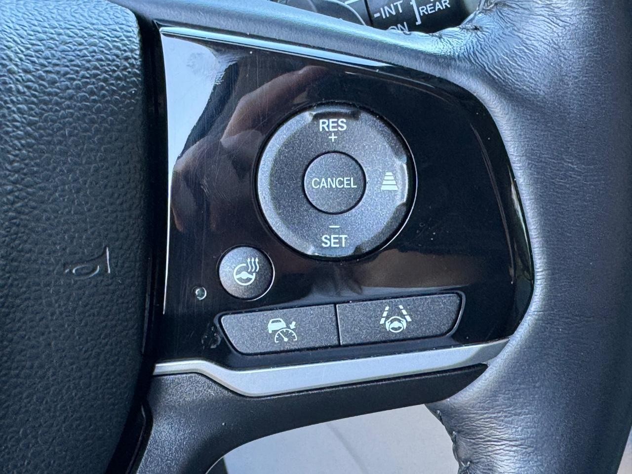 Honda Odyssey Vehicle Full-screen Gallery Image 23