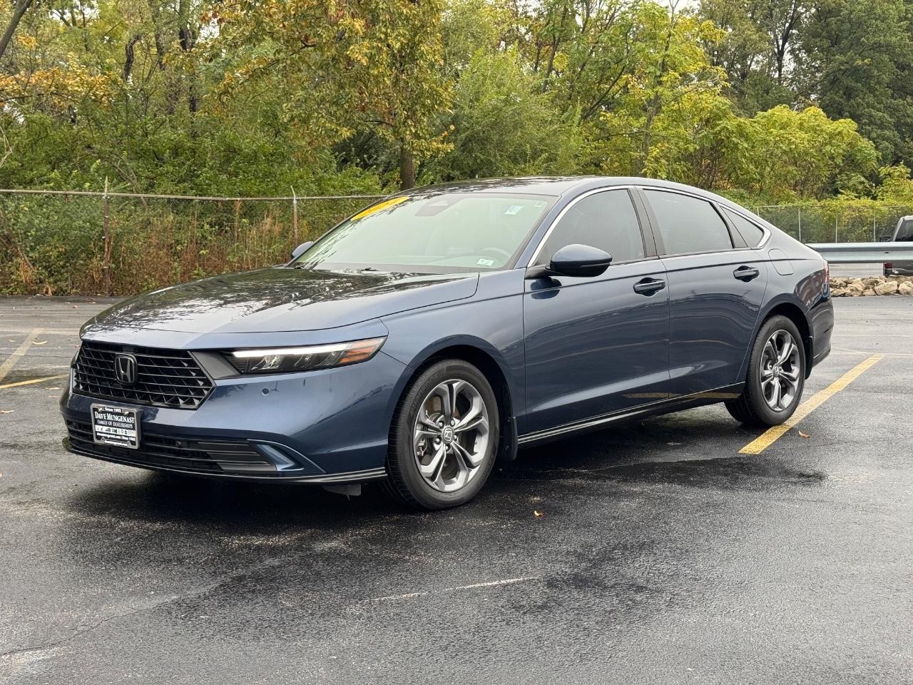 Honda Accord Hybrid Vehicle Full-screen Gallery Image 08