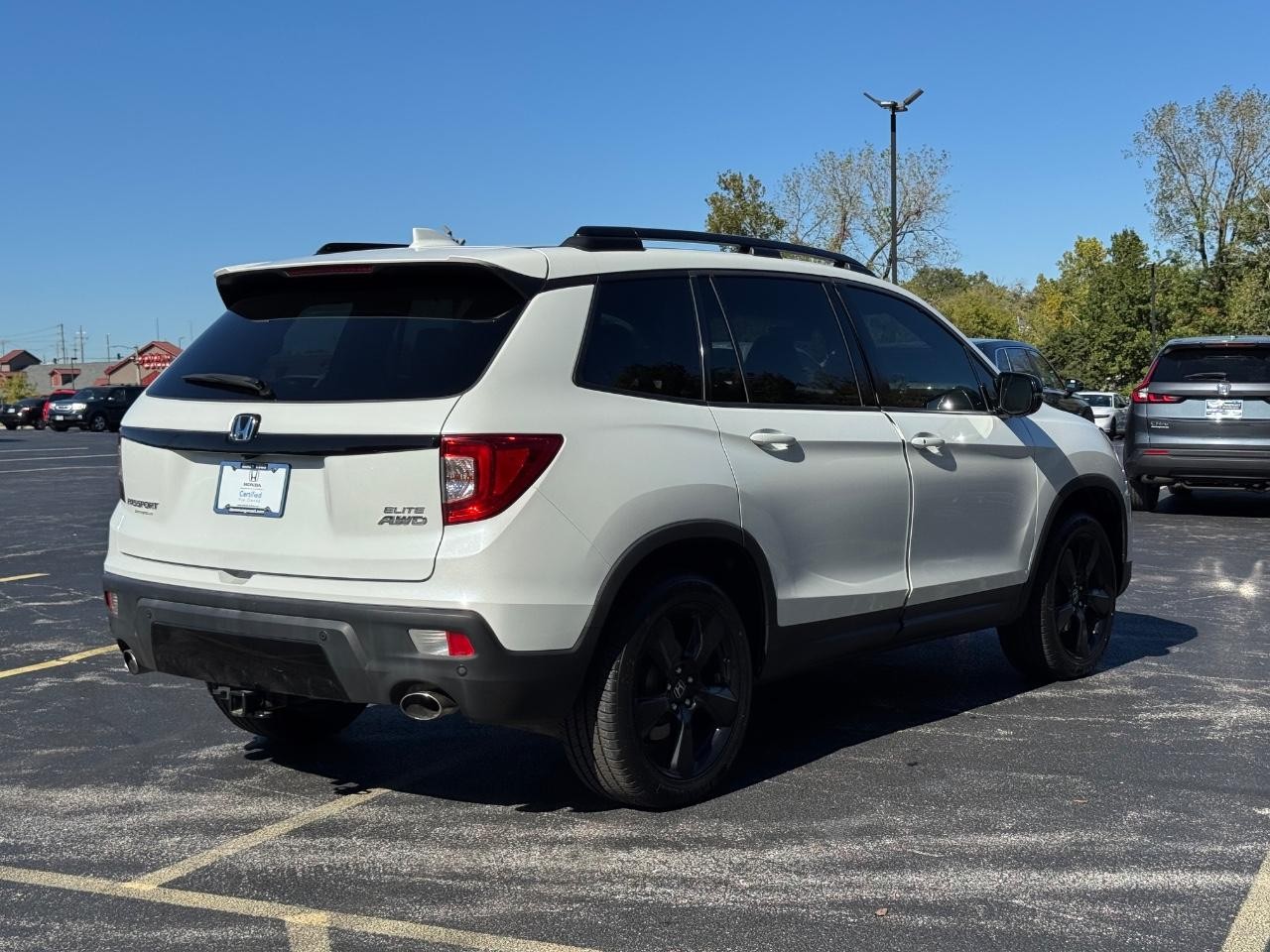Honda Passport Vehicle Full-screen Gallery Image 03