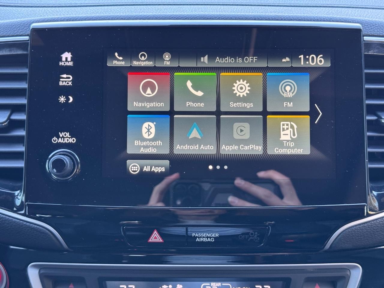 Honda Passport Vehicle Full-screen Gallery Image 13