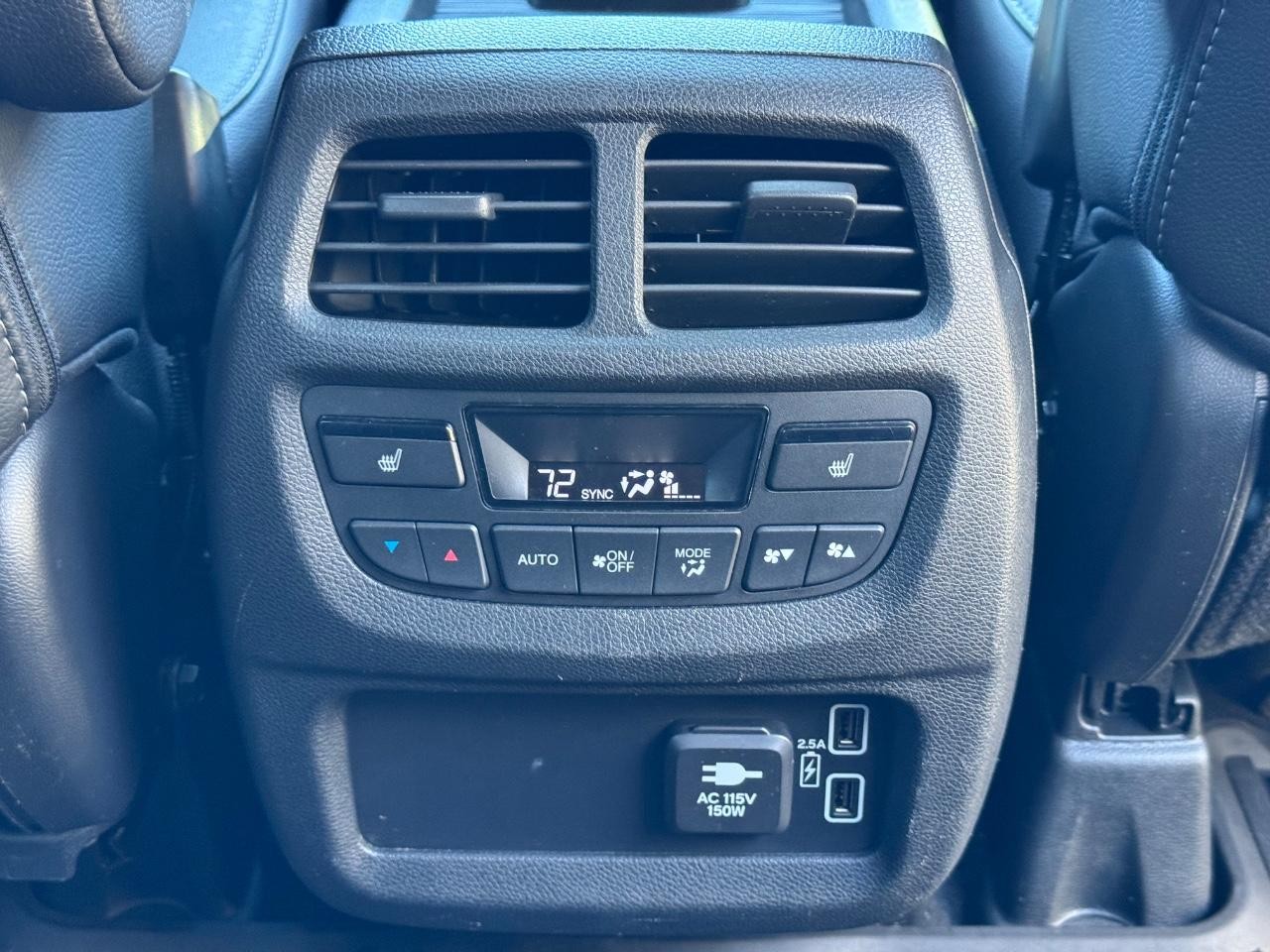 Honda Passport Vehicle Full-screen Gallery Image 16