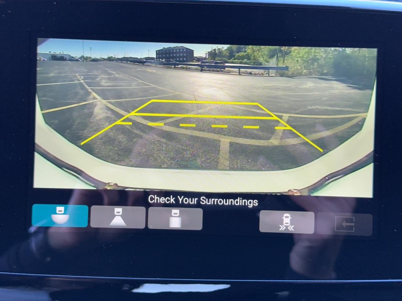 Honda Passport Vehicle Full-screen Gallery Image 24