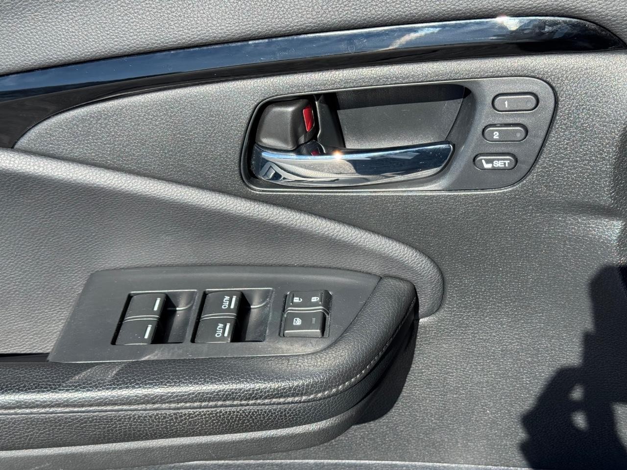 Honda Passport Vehicle Full-screen Gallery Image 26