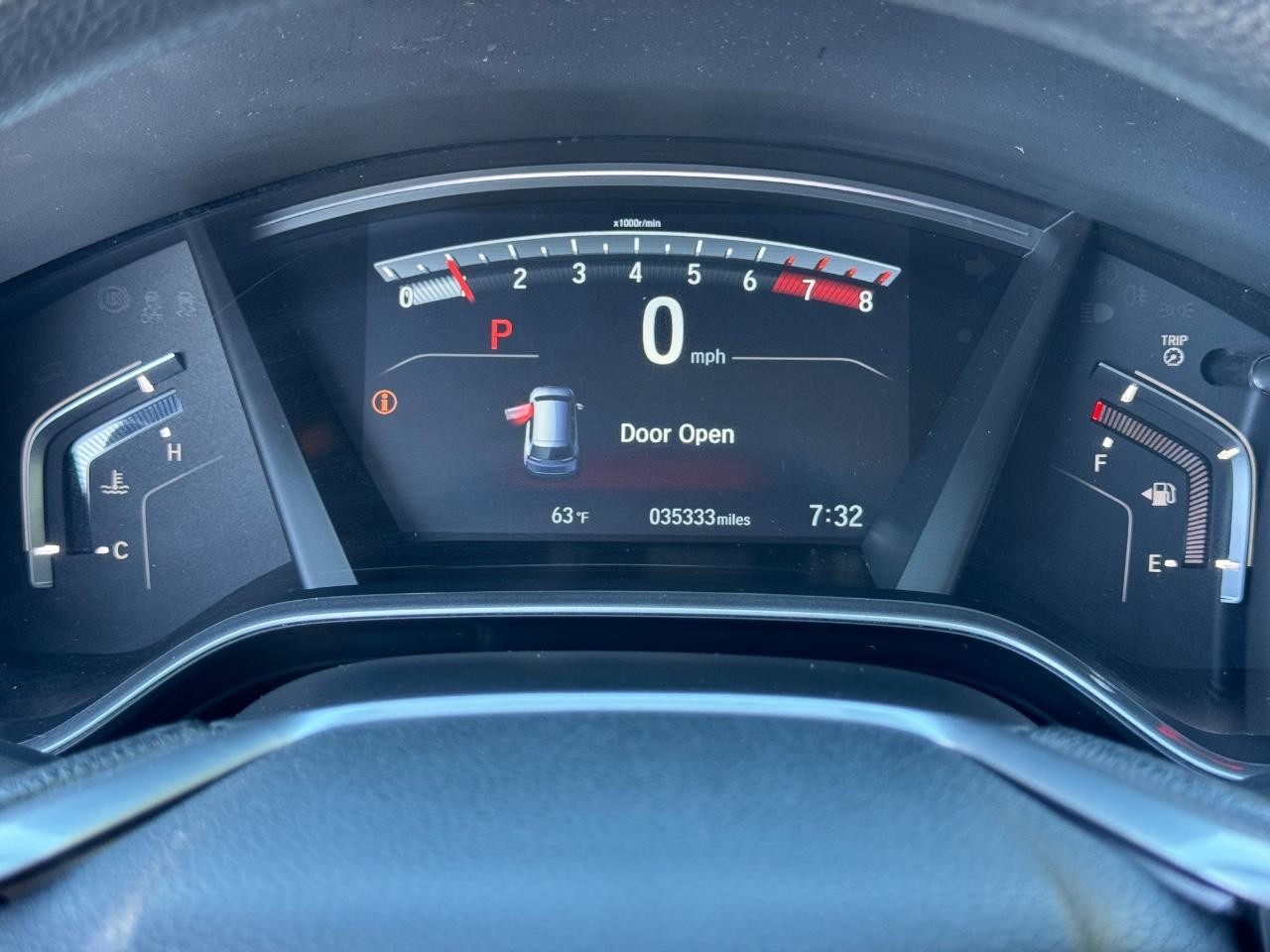 Honda CR-V Vehicle Full-screen Gallery Image 19