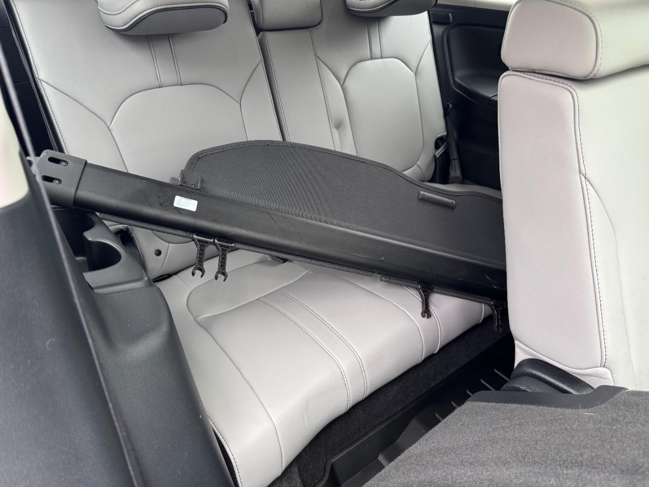 Honda Pilot Vehicle Full-screen Gallery Image 11