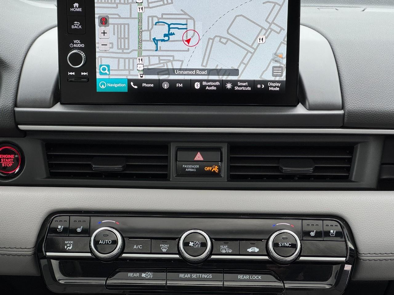 Honda Pilot Vehicle Full-screen Gallery Image 14