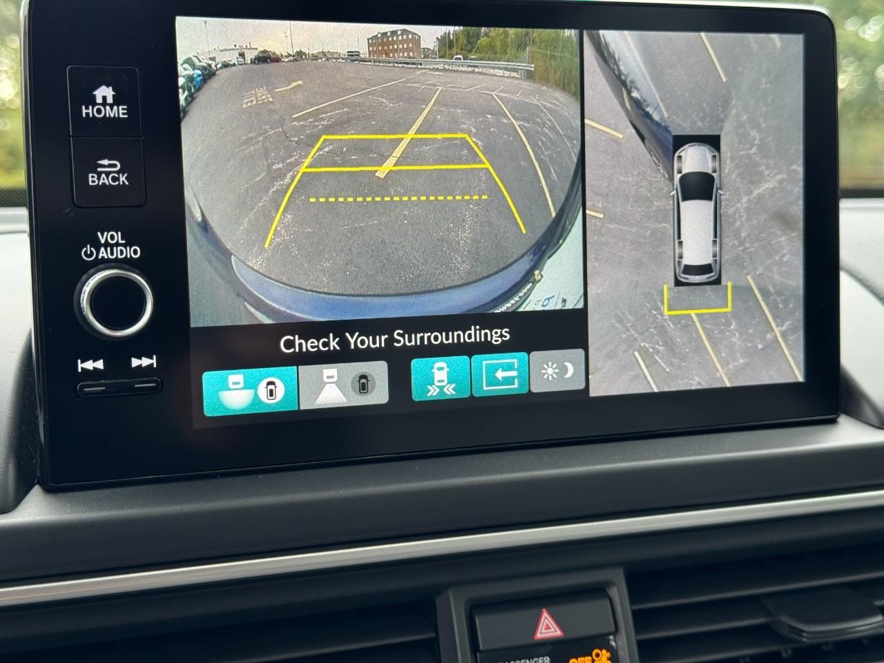 Honda Pilot Vehicle Full-screen Gallery Image 23