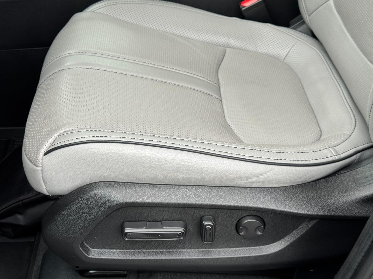 Honda Pilot Vehicle Full-screen Gallery Image 30