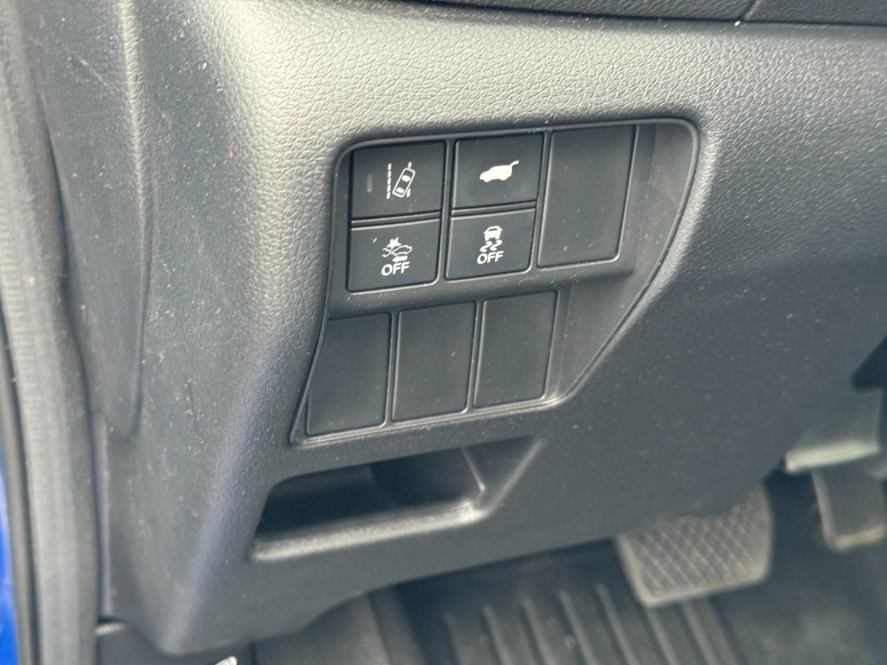 Honda CR-V Vehicle Full-screen Gallery Image 17