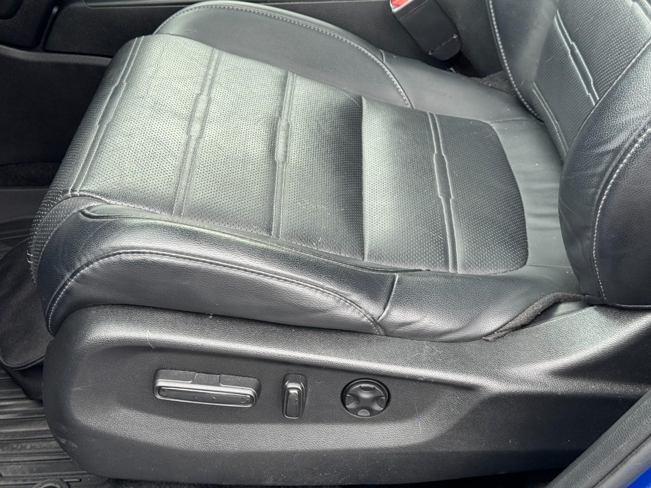 Honda CR-V Vehicle Full-screen Gallery Image 26