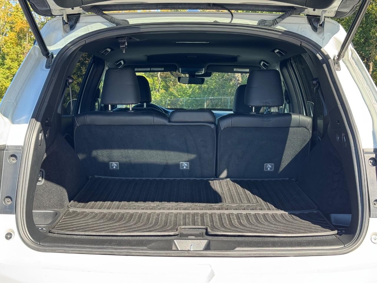 Honda Passport Vehicle Full-screen Gallery Image 04