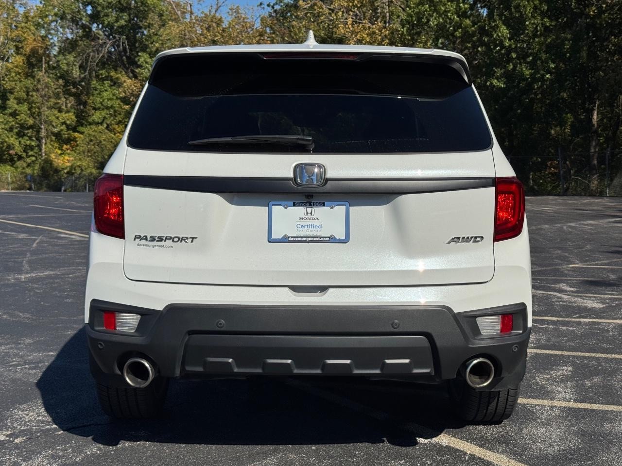 Honda Passport Vehicle Full-screen Gallery Image 05