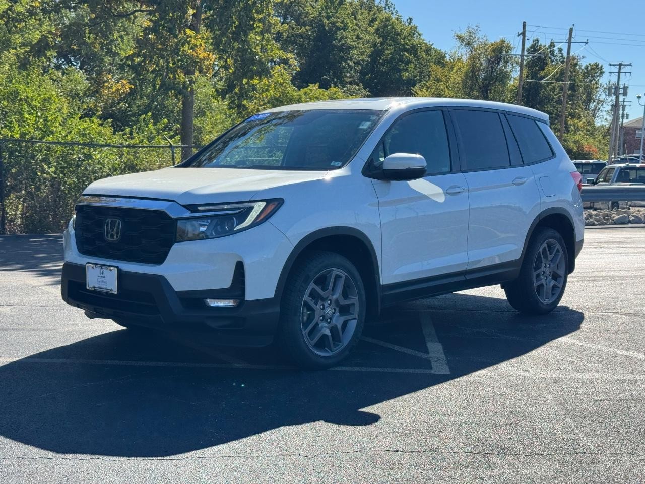Honda Passport Vehicle Full-screen Gallery Image 08