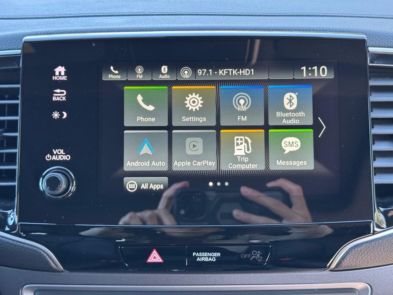 Honda Passport Vehicle Full-screen Gallery Image 13