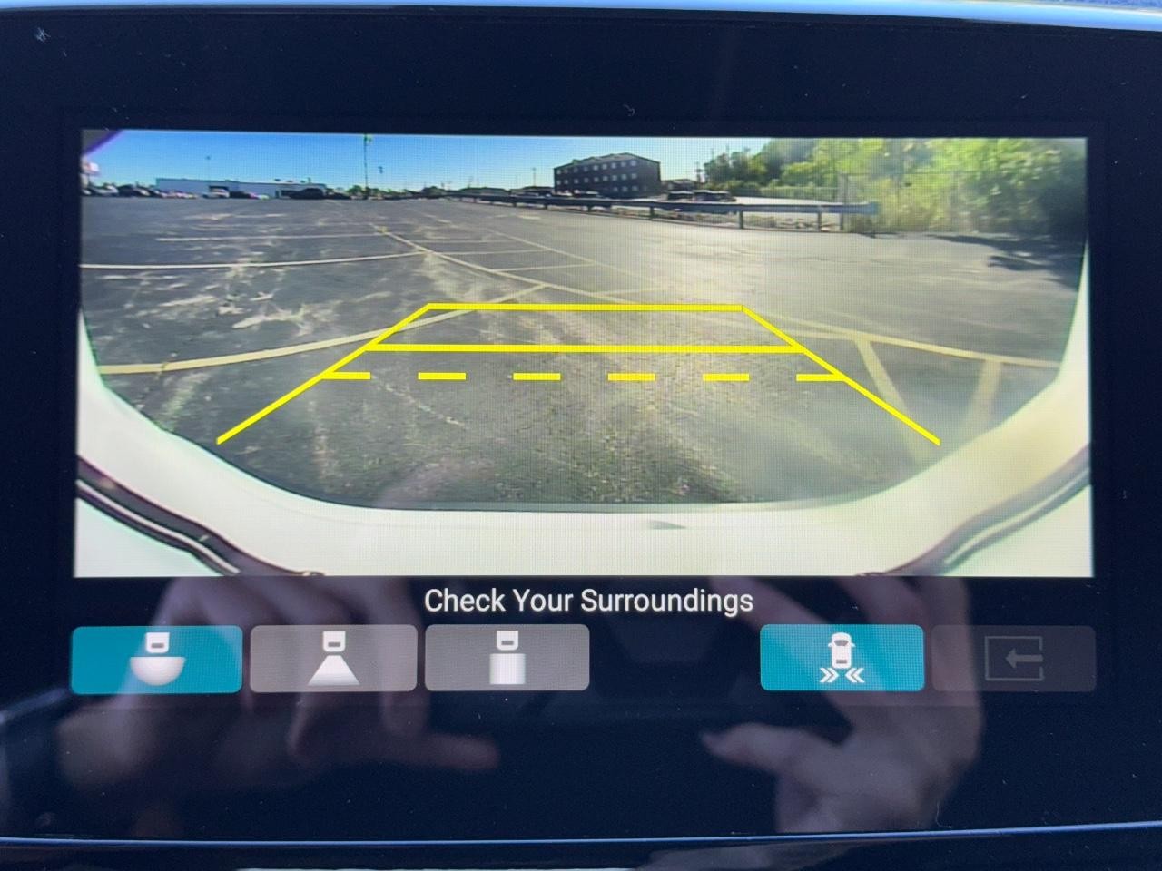 Honda Passport Vehicle Full-screen Gallery Image 24